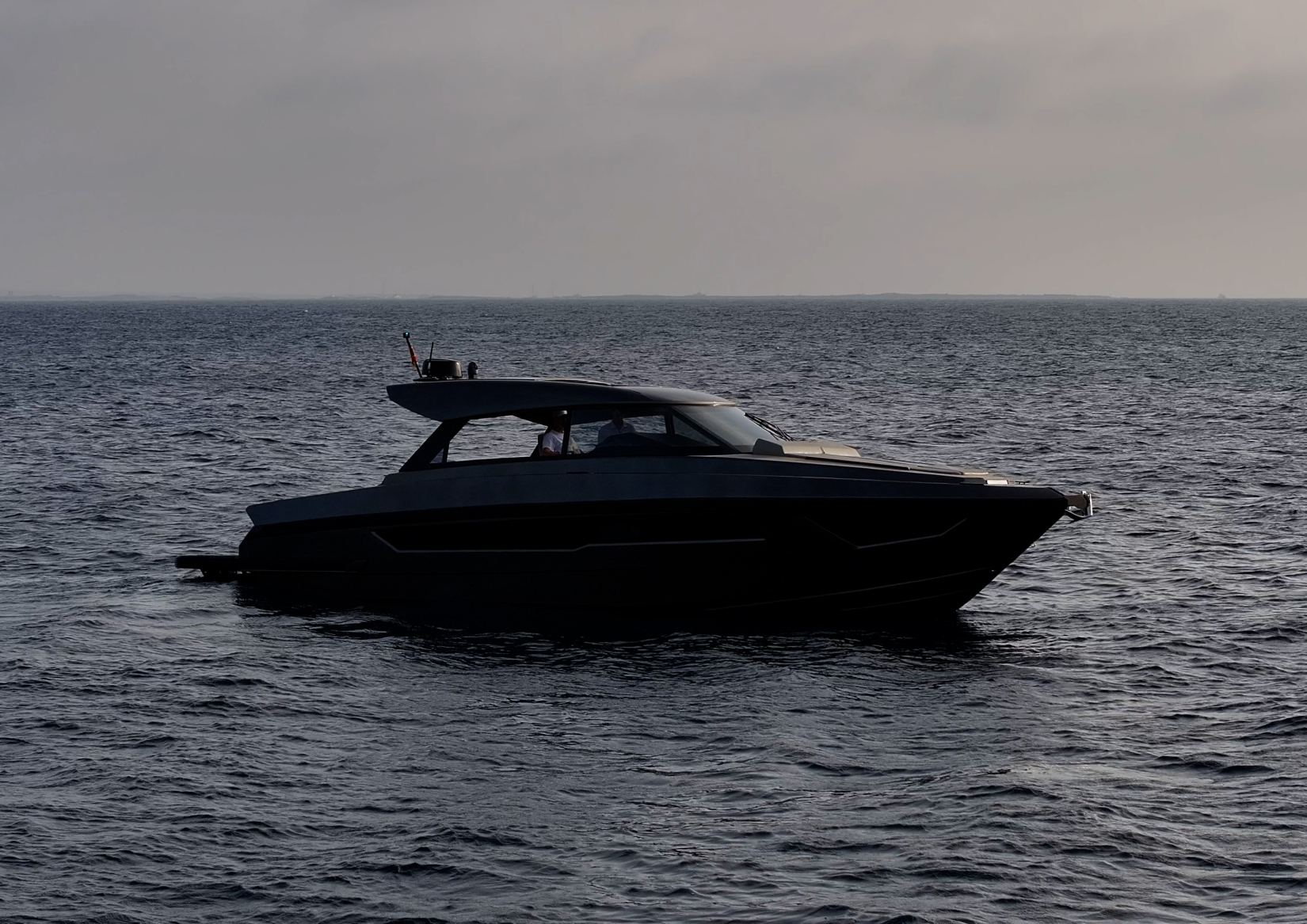 M/Y Black Star